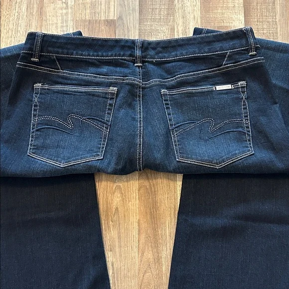 White House / Black Market Mid-Rise Jeans (12L) - Picture 5 of 8